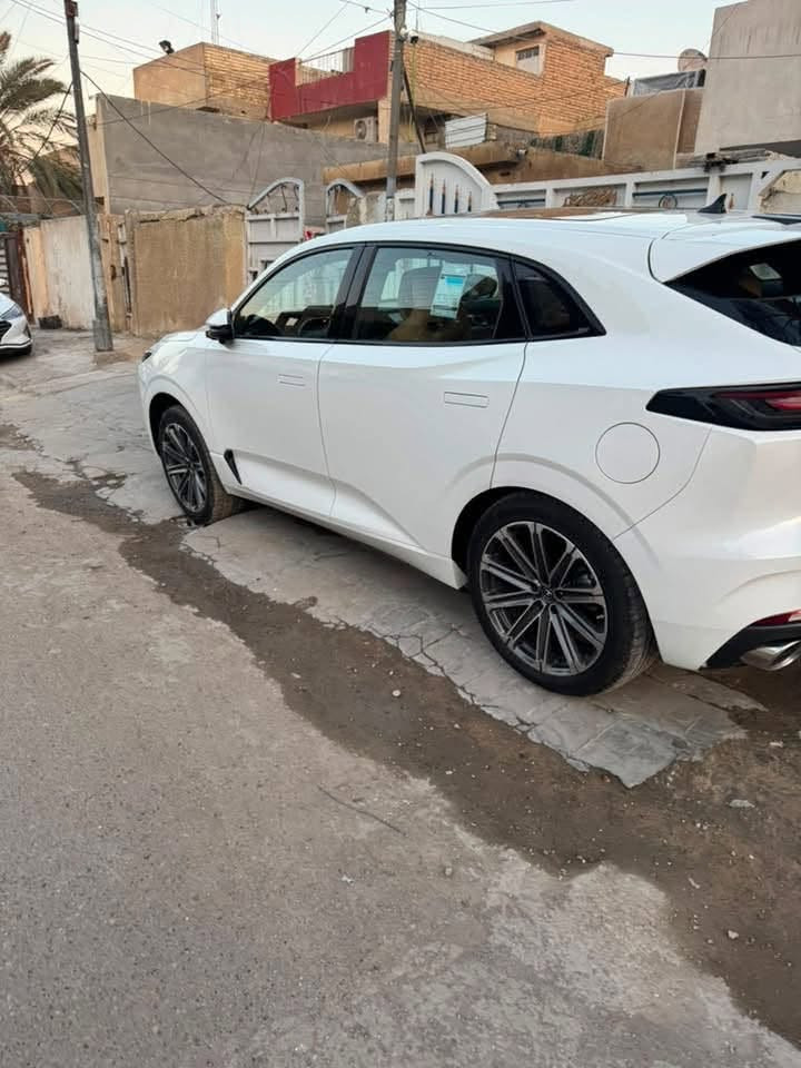 شان جان يونيكي 2024
كفاااالة عامة تحت ضمان البخيت ماشية ٣٧ الف ماعدا شخطين بسيطات موضحات بالصور

معروفة مواصفات اليونيكي اعلى فئة محرك الفين توربو

رادرات كاميرات ٣٦٠ درجة

تسجيل كاميرات

تدفئة تبريد كشنات

كشنات كهرباء

فتحة بانوراما كاملة ....الخ

كاملة المواصفات 

السعر المطلوب ٣٠ ونص مليون 

المكان قرب السيدية حي المواصلات الرسالة الثانية

***********
