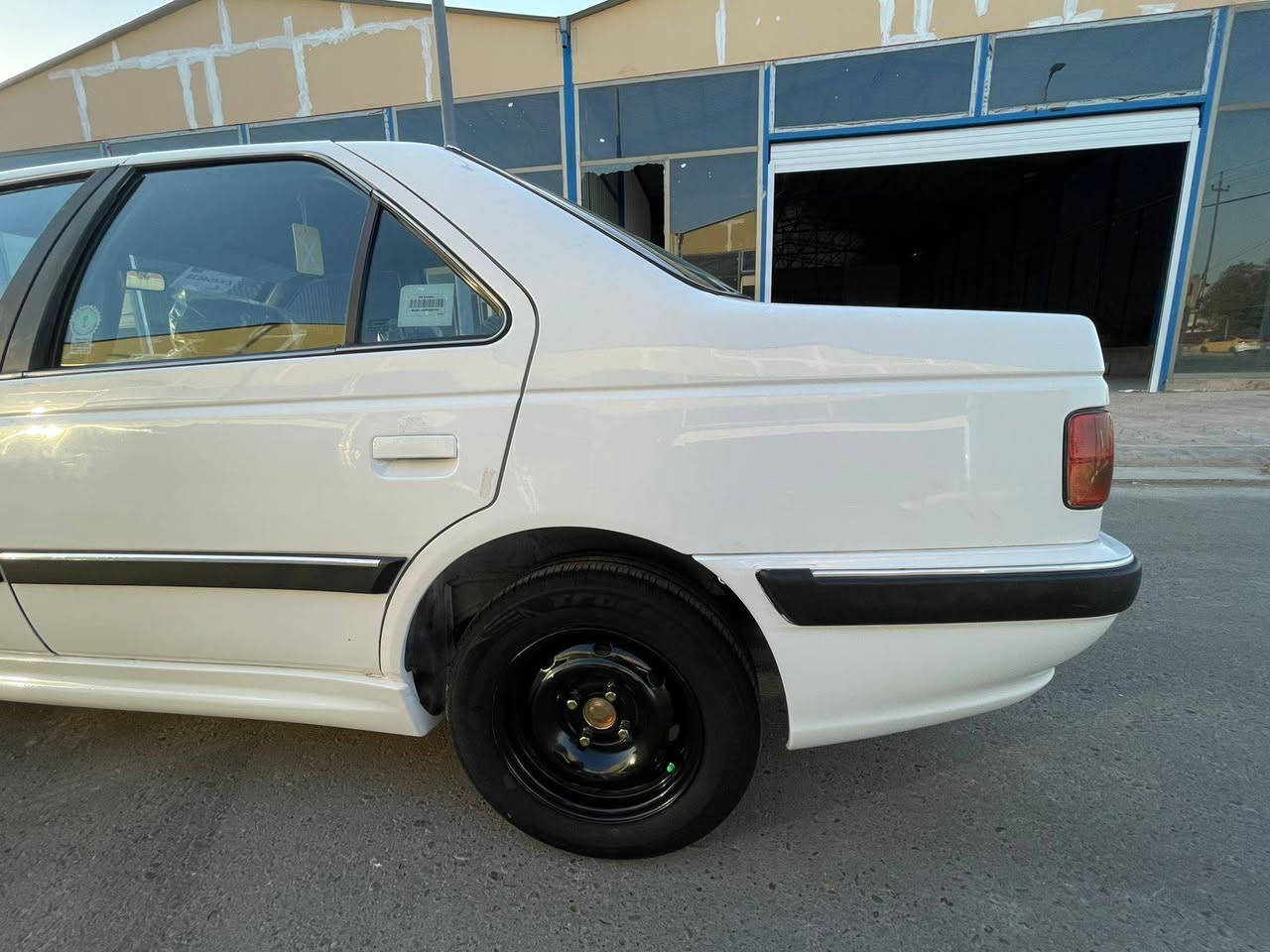 سلام عليكم ورحمة الله وبركاته اخوان بيجو بارص موديل 15 خصوصي كفالة صدر امامي اخلفي  مشط سترين جديد كير ومحرك وكلج جدد غرفتهة جديدة تخم تاير جديد صبغ ويالة حراري كهربائيات كلهة شغالة سيارة كل نقص مبيها نصبتهة تخبل مكفولة من ضربة وتبديل ولبارد فقط صبغ شي بسيط العنوان بغداد العبيدي الرقم  ‏‪***********‬‏
***********
السعر 57.  وبيها مجال شي بسيط
