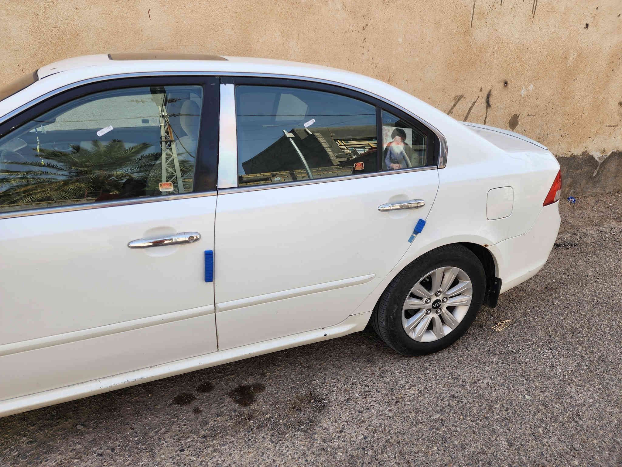 للبيع كيا اوبتيما 2010
فول مواصفات 
تبريد ثلج  
محرك 2000 
سياره جاهزه 
السعر 130 وبيها مجال قليل
مكان سياره ميسان قضاء علي الغربي
***********
