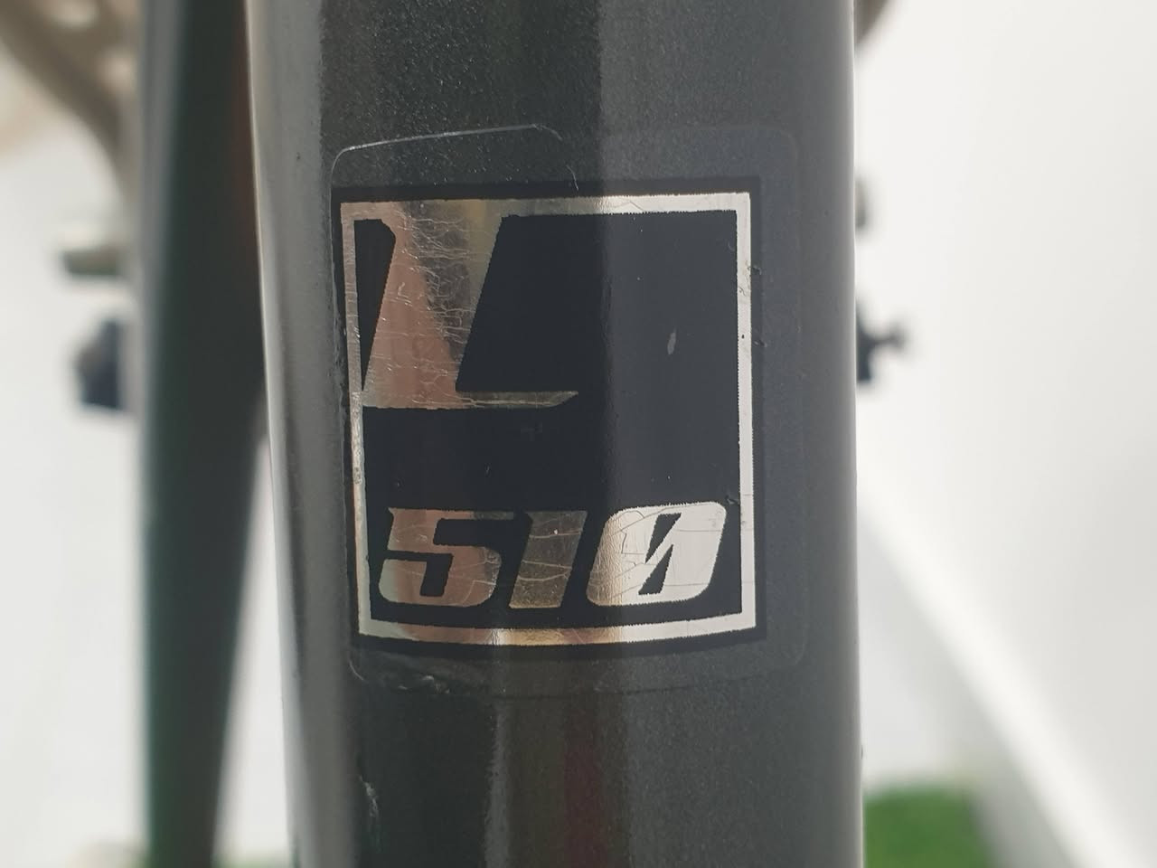 بايك سباق موديل 700C الرياضي
حجم 28
فريم عالي (51)
باله كسر حاويه 
غير مستخدم بالعراق 
الحاله جاهز ونظيف 
كير خلفي (7) نمره اصلي 
السعر 130الف
 ويوجد توصيل
للاستفسار الاتصال ***********
