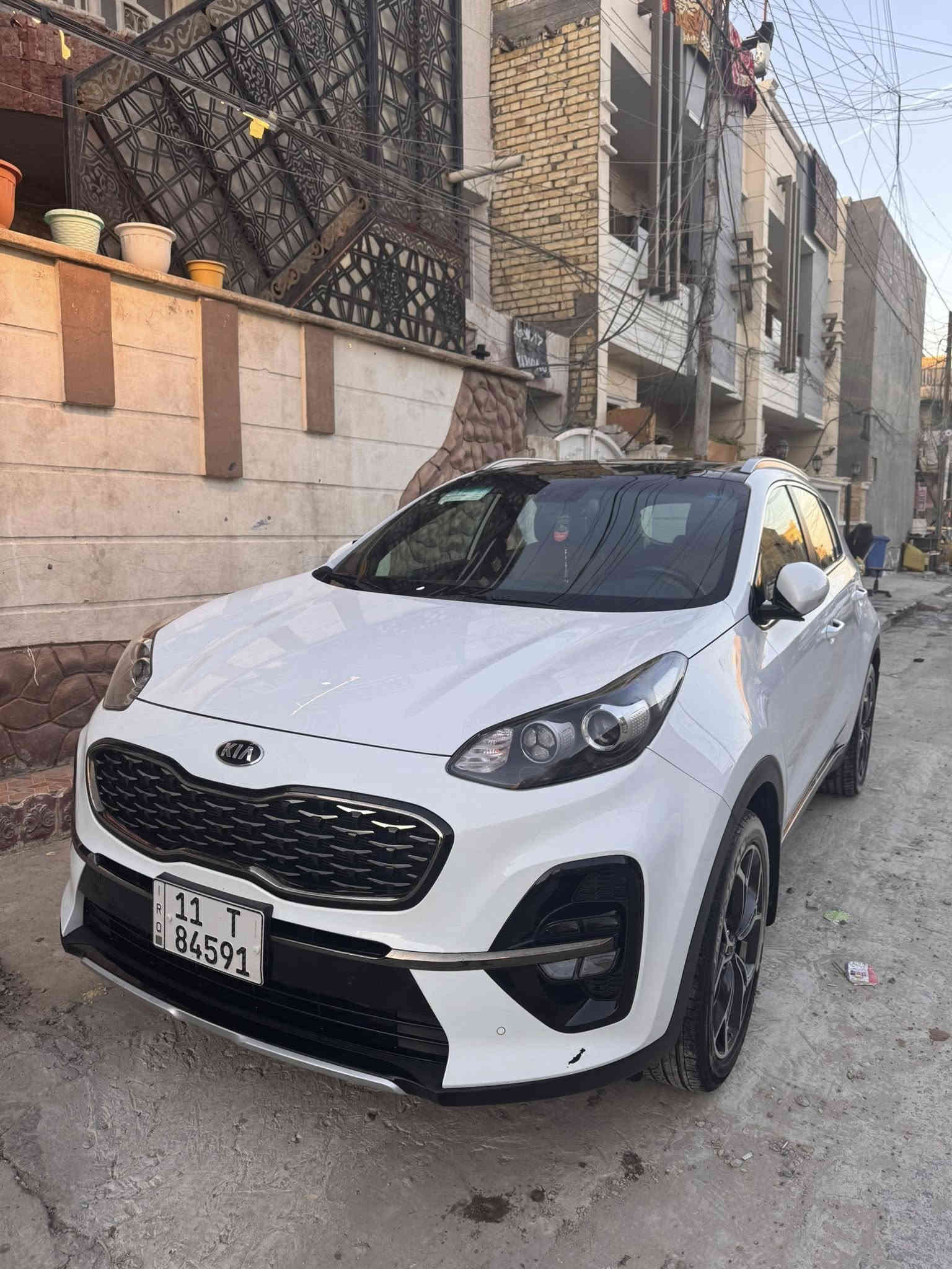 السلام عليكم
كيا سبورتج خليجي جيتي لاين موديل٢٠٢٠ 
الشركة الدولية ماشية 45 حقيقي
فول مواصفات ١/١ معروفة 
محرك ٢٠٠٠ دوش 
رقم بغداد تحويل ثاني يوم 
مكفولة من الصبغ حته الدعاميات 
بانوراما.بصمة دخول وتشغيل.سايد بريك بصمة.مانع منحدرات.شاشة كبيرة.اريل نفكيشن.شاحن واير ليس .تشغيل عن بعد شفتات سرعة.اوتو هولد.جنطة كهرباء.كشنات جلد بلادي و كهرباء.داخل لونين حمصي واسود.حساس امامي وخلفي.خمسه ويل كب .قطعتين تبريد بيانو.كامرة خلفيه.تحكم ستيرن.شاشه قرائه الاعطال 3 انضمة قيادة …
سيارة جاهزة من كل النواحي صدر تايرات
السعر 223  وبيه مجال بسيط جدا
بغداد /البياع قرب سريع الدوره
***********
