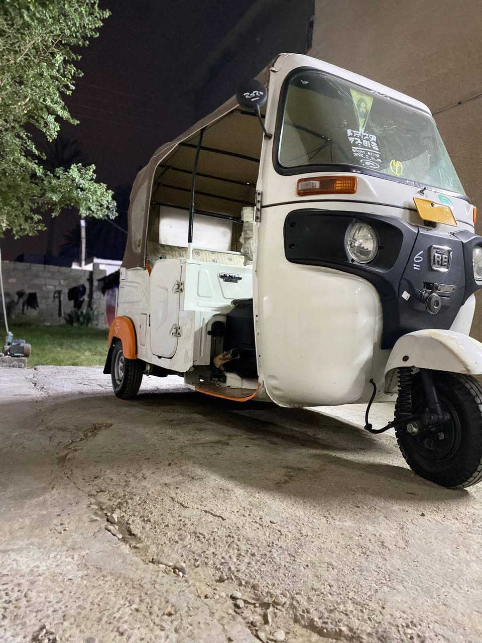 سلام عليكم ورحمة الله وبركاته تكتك موديل 21 البيع مرقمه بغداد تكتك خير من الله محرك اكسل كهربايات كامله كبل لشارع تخم تاير تكتك نصبه حلوه تحويل كبل مكاني بغداد الدوره *********** اتصل وبلخدمه
