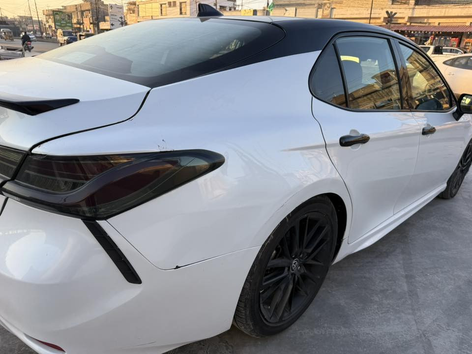 ,ً بسم_الله_الرحمن_الرحيم
كامري للبيع 2022 فئة xse 
حادث خلفي بدون ايرباك -مبدله بيها الجنطه فقط -
التفاصيل مع صور الحادث داخل المنشور 
1-بنوراما -كشنات تدفئه فقط
2-رادار امامي خلفي -
السعر 230$ الشراي يتصل على ***********
