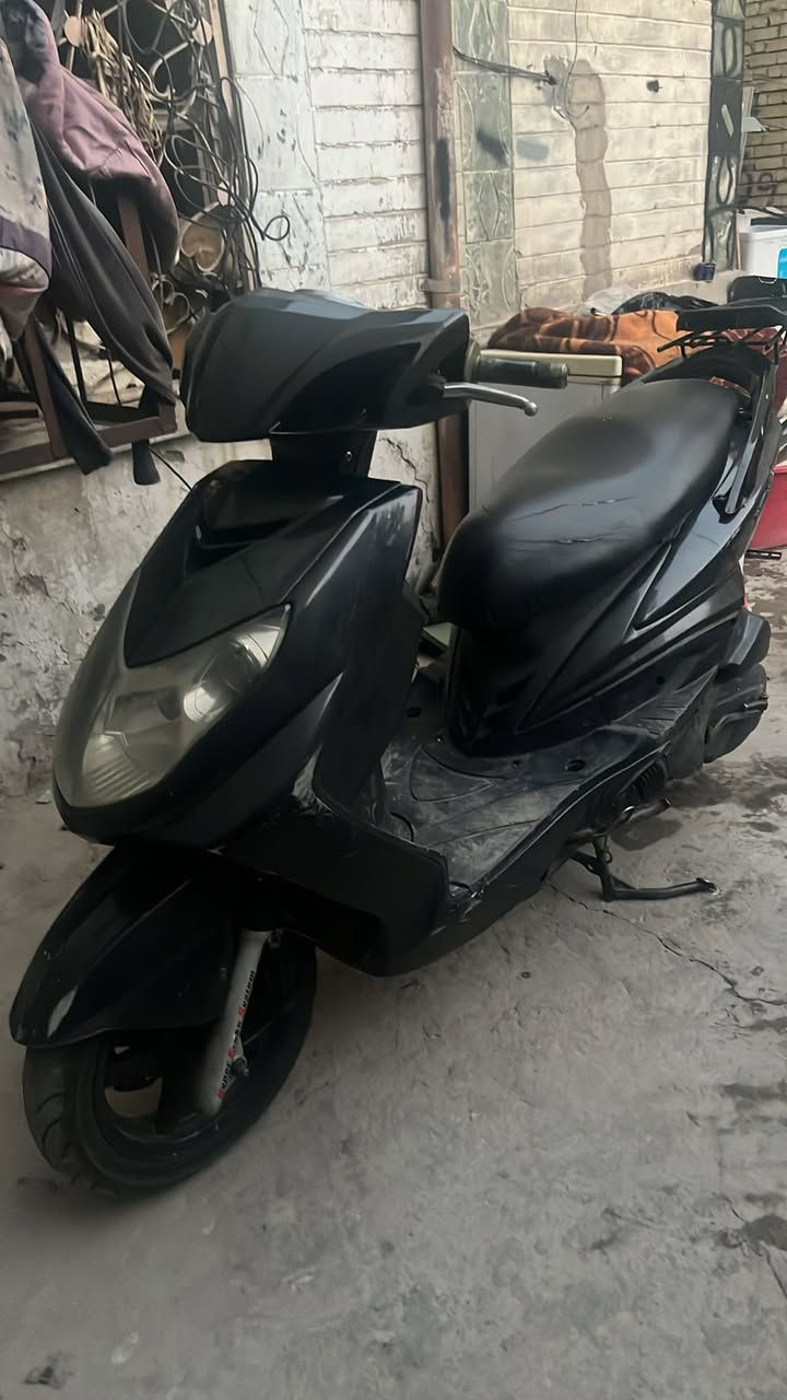 سلام عليكم شباب سكنس البيع بيه صوت بل مكينه 350قفل***********
