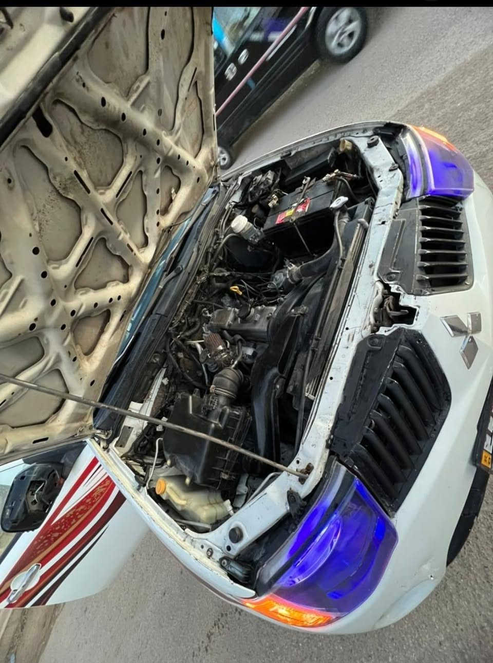 السلام عليكم بيكم للبيع ميسي بوشي فور ويل محرك كاز حاوية جديد كير عادي موديل ٢٠٠٩ رقم بغداد انكليزي سنويه لل٣٠ تحويل مباشر سياره بيها صبغ جامرلغ أمامي السعر 100  العنوان ديالى كنعان . *********** .مكلف بالنشر
