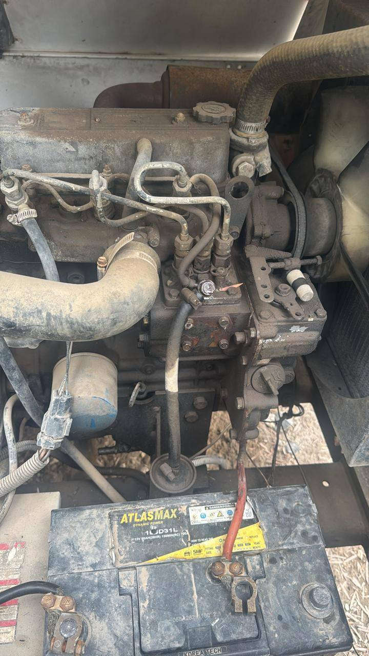 سلام عليكم مولدات اثنين للبيع شغالات
البيضة مسيوبيشي ثلاثة بستم 5كي في
الخضرة  كابوتا 2 بستم 5 كي في 
سعرهن اثنينهن 20 ورقة
المكان بابل السياحي
موبايل***********
