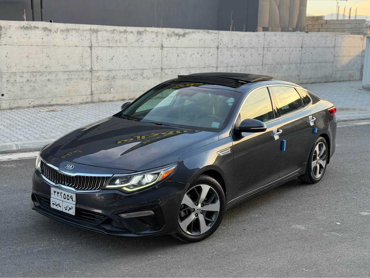 للبيع كيا اوبتيما موديل 2019 مواصفات S يعني فول بانوراما كشنات جلد وكهرباء بصمه ليدات بكلايت خلفيه امامي ليد ويل كب ال S الاصلي عليها مع تخم تاير اخوان السياره جديده لوك وبدون اي مصرف ضررها فقط ربع البنيد بدون اي داخل فقط ربع البنيد رش كير مكينه كله بشرط مكانها السليمانيه سعرها 146 ورقه ومجال للشراي للاتصال
*********** السليمانية, العراق
