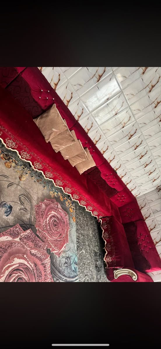 تخم عشر مقاعدنضيم ومفارش وياه بس الزاويه بيه ضرر الاسفنج نازل مو كسر الاسفنج  سعره ٢٠٠ مكان حي اور


**إذا كنت صاحب هذا الإعلان وتريد حذفه لأي سبب، رجاءا أرسل رسالة إلى الدعم الفني**