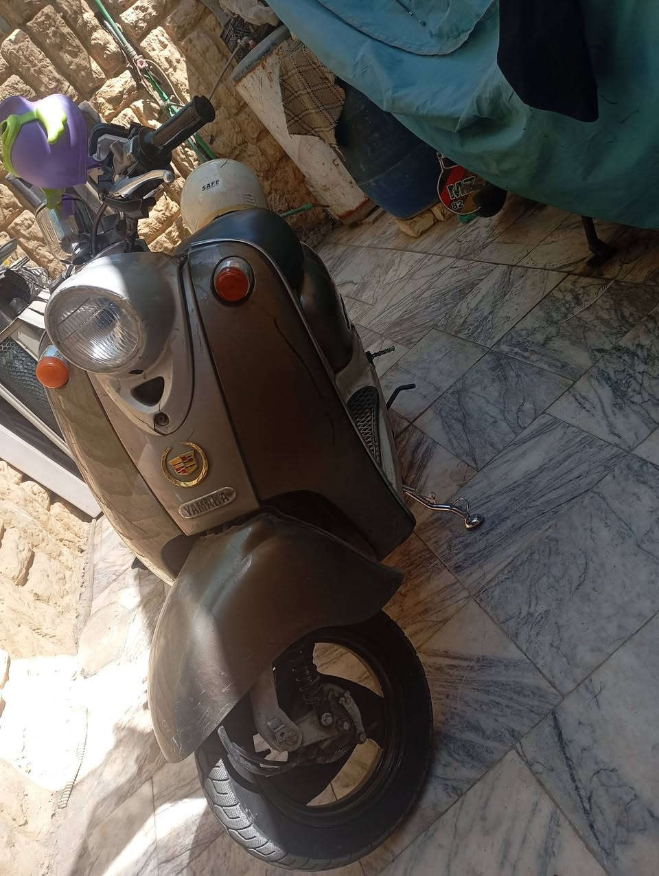 سعر 225او بيه مجال السلام عليكم دراجه عبد الحليم لون ذهبي غامق
الدراجه فول شلعه او معدل خير من الله 
الدراجه مكفوله كفاله عامه من الحادث 
او السرقه او الصبغ بس اوياله 
دراجه جديده مكان كربلاء 
رقم ***********
