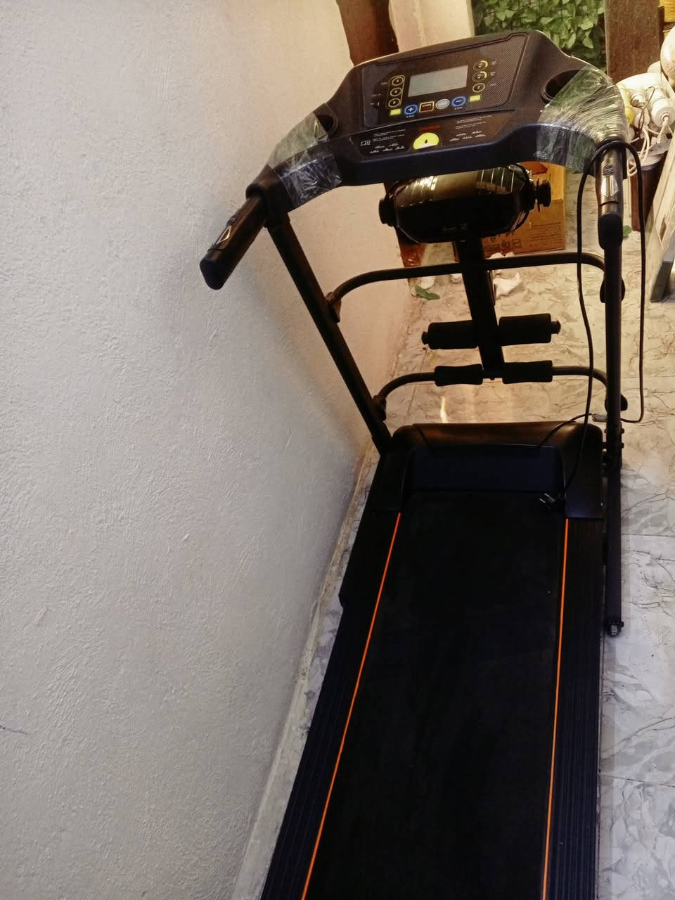 سلام عليكم عندي جهاز جري للبيع نضيف واستخدام جدا قليل فقط من انتقلنا لغير بيت بالشيله كسرو وماتأثر عادي يشتغل موضح بالصور  سعره 200
 مكاني حي الجهاد بغداد.


**إذا كنت صاحب هذا الإعلان وتريد حذفه لأي سبب، رجاءا أرسل رسالة إلى الدعم الفني**