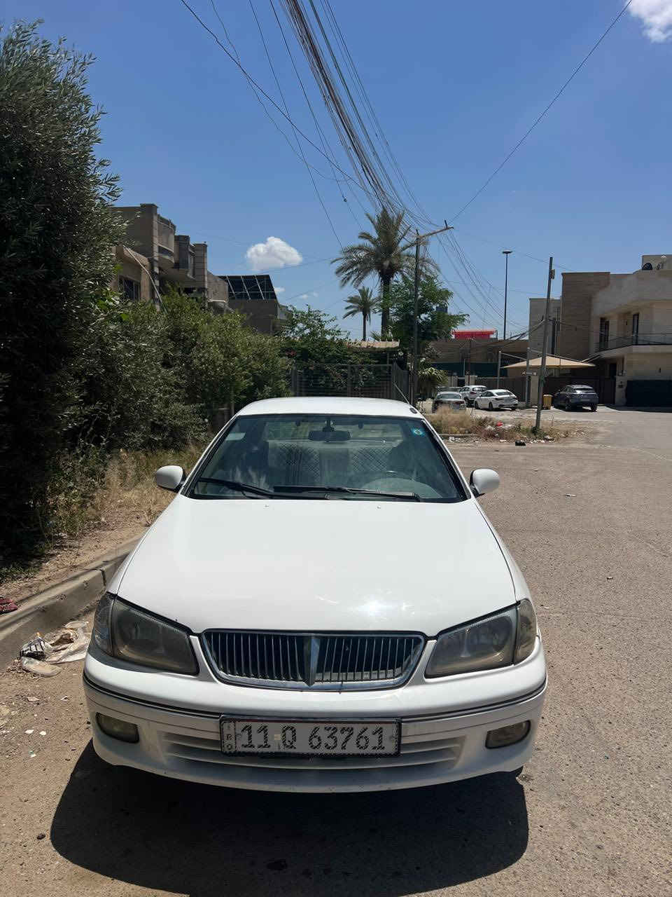 السلام عليكم ورحمة الله وبركاته سني موديل 2002 بسمي ارقام وسنوية وهزه جديده كبل تحويل سيارة مكينه كير تبريد كله شغال وجديد السيارة مصبوغه عام لان جانت صفره ورجعت ابيض السيارة حلوه احلى من الصور بهواي داخلها نظيف جدا السعر 55$وبيها مجال بسيط 
العنوان بغداد المنصور ساحة اللقاء 
التواصل على الرقم ***********
