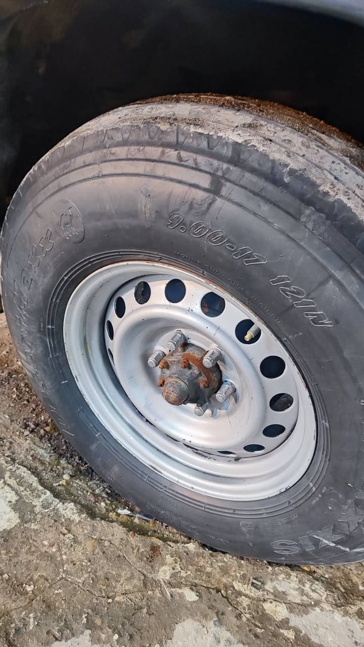 السلام عليكم للبيع تايرات بالون زوج ماكسزز ابو الجمل نظيف جدا وزوج شاهين قياس 17 سعر الزوج 125 الف


**إذا كنت صاحب هذا الإعلان وتريد حذفه لأي سبب، رجاءا أرسل رسالة إلى الدعم الفني**