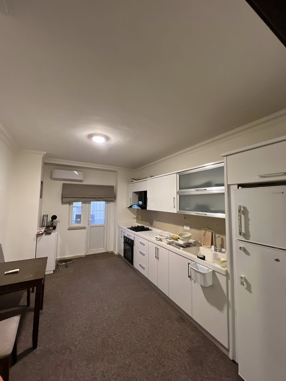 شقة مؤثثة للبيع في مجمع افرو ستي نوع (A) 
تتكون من غرفين وصالة 
واجهة شمال شرق حديقة 
الطابق العاشر السعر (٨ )دفاتر ومجال
للأستفسار 
***********
***********
