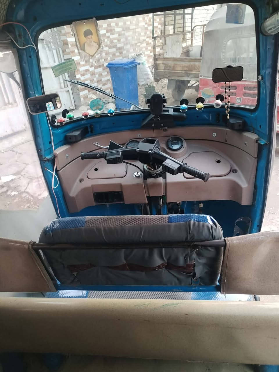 سلام عليكم تكتك موديل 20 بيه طخات بصيطه مكاني بغداد بلديات سعر 6ونص وبيه مجال بصيط ***********
