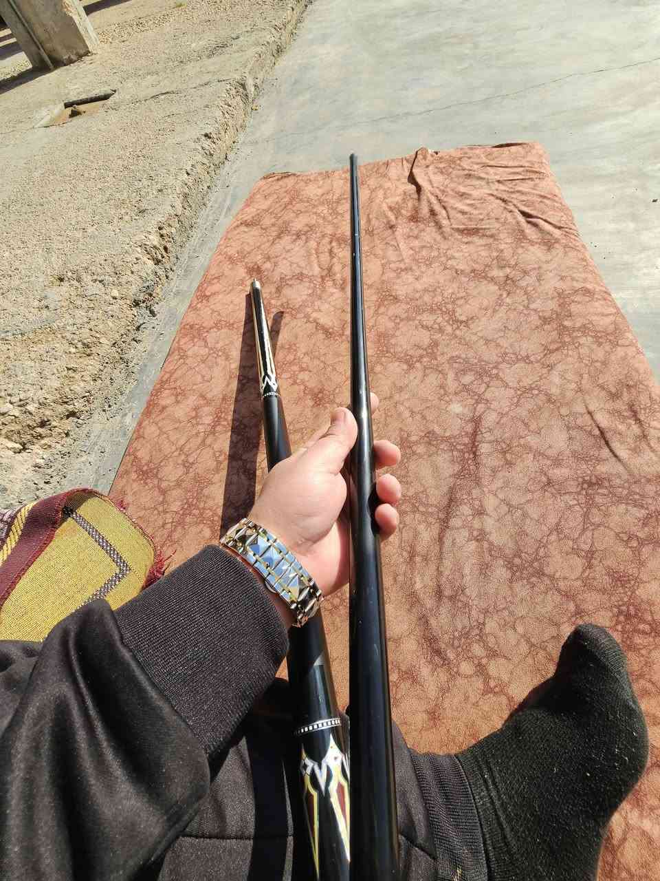 كيوب بليارد للبيع شوفت عينك بدون جنطه الكيوب عواج مابي ولا شويه للبيع سعره 55 وبي مجال شويه ***********-***********
