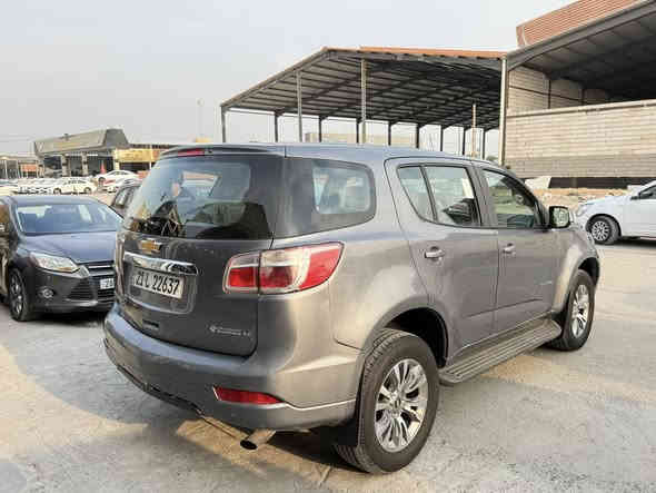 تريل بلايزر 2018 خليجي وكاله المنصور 
7 راكب 

6 سلندر 

ثلاث قطع تبريد 

موصفات LT 

الضرر ربع بونيد وربع چاملوغ خلفي بدون دواخل 

السياره جاااهزه برغي ما ناقصه . 

واتس اب ***********
السعر 145$
