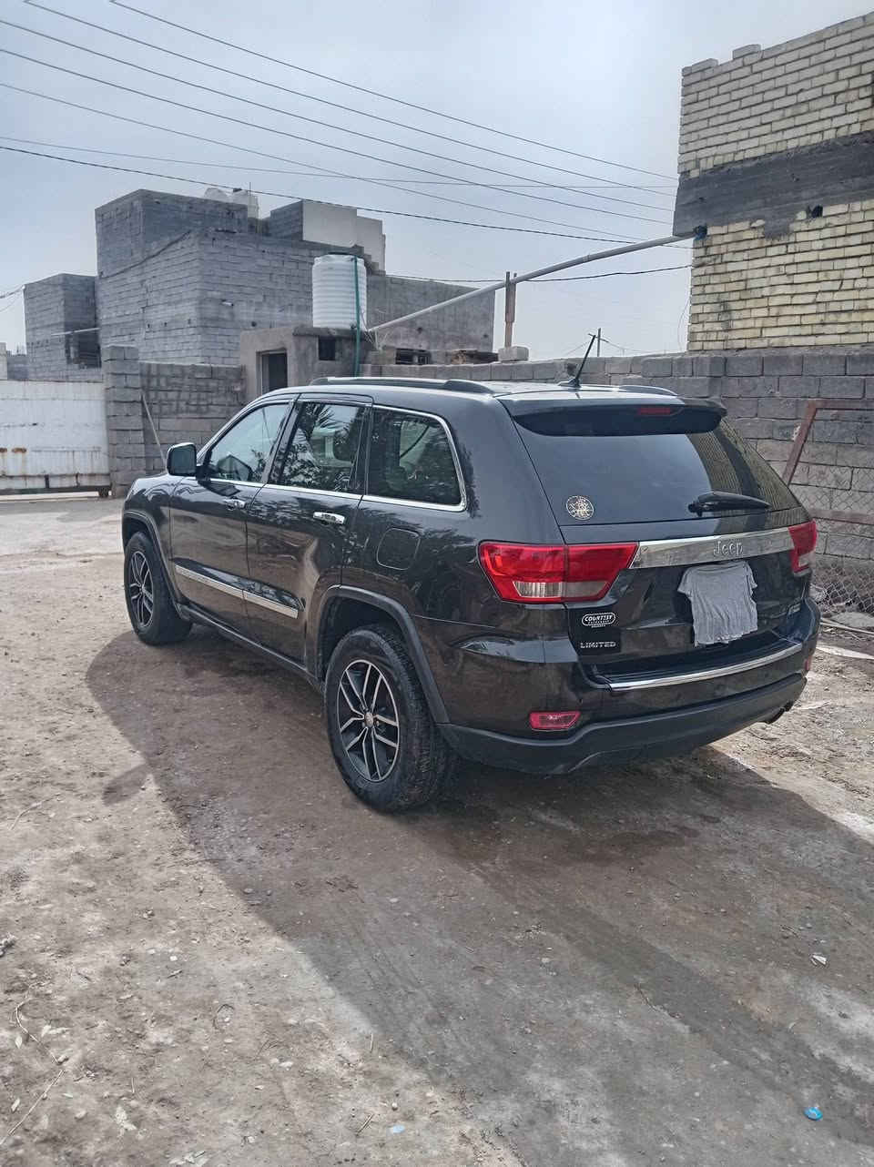 سلام عليكم جيب امريكي موديل 13رقم بغداد الماني بسمي تبريد شغال لون اسود السعر 150وبيه مجال مكاني بغداد الشرطه الخامسه ***********
