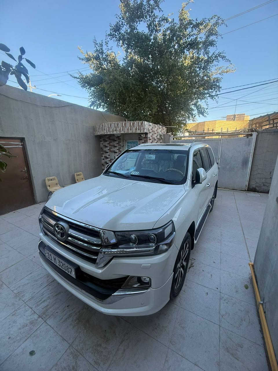 السلام عليكم 
لاندكروز  G.X.R 2019 
 بريم اصل ام لـ DVD والطفايه 
كفاله عامه السياره فول جاهزه وجديده 
ماشيه 81 الف KM 
رقم بغداد باسمي جاهزه السياره وجديده كل نقص مابيها 

مكاني سماوه الرميثه 
 
السعر 550 $ 

*********** 

***********
