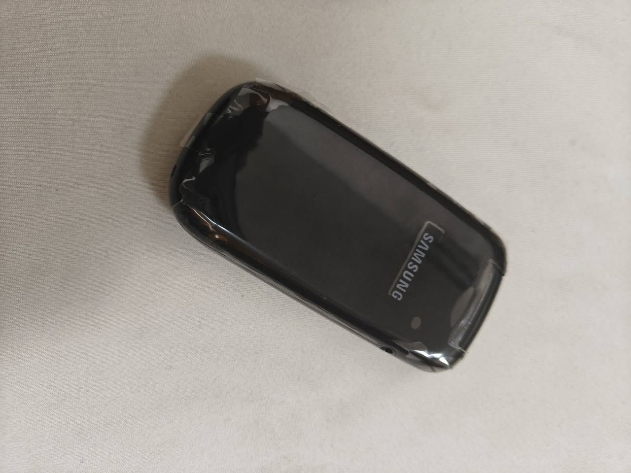 سامسونج دبل سيمكارت دفتري جديد ممفتوح وياه شاحنته الاصلية 
السعر 25


**إذا كنت صاحب هذا الإعلان وتريد حذفه لأي سبب، رجاءا أرسل رسالة إلى الدعم الفني**