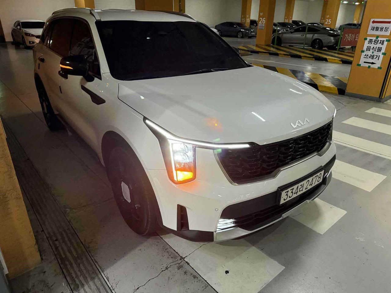 سورنتو وارد كوري بانزين هايبرد مرقمة بغداد موديل 24 *********** Singapore
