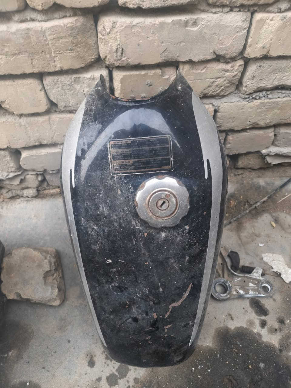 سلام عليكم  غراض للبيع  محرك ارشه +
سله نامه +سدر نامه +ويل ارشه +تانكي + اشاير + بك وره + ماشه  غراض كامله الشراي *********** يرسلني وتساب متواجد مكاني ناصريه قضاء الاصلاح
