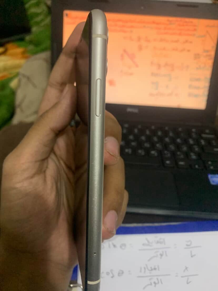 ايفون 11عادي بطارية 72ذاكرة 64الجهاز مامبدل  لا شاشه ولا بطاريه سعر الجهاز 220الف ***********رقمي
