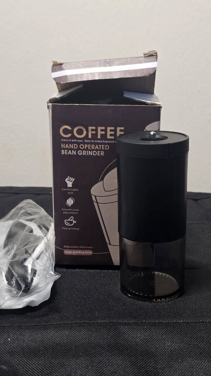 ماكينة تحضير اسبريسو بالضغط ماركة كافيلفي مع طاحونة يدوية اثنينهم ٣٠ الف


**إذا كنت صاحب هذا الإعلان وتريد حذفه لأي سبب، رجاءا أرسل رسالة إلى الدعم الفني**