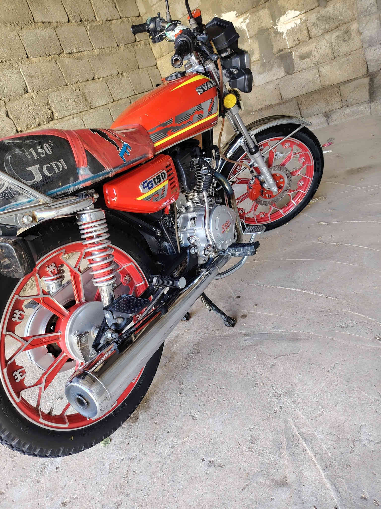 سالسلام عليكم
سيفان 24

باب اول وزن ثقيل

منفيس موجود سويجات2 تشقيل عن بعد 

محرك شرط ما مفتوح ناشط فول نزانه فول 

كهربائيات كلها شغالة وضع شركه 

مكان القيارة ‏‪***********‬‏ مطور جديد زيرو
