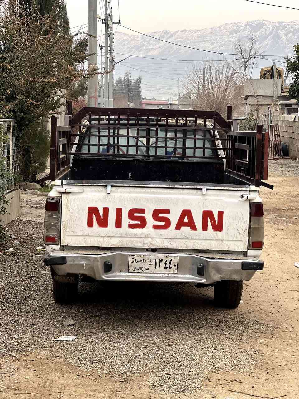 نیسان 1989 
ئاڕمی سلیمانی 
مەکینەوە گیڕو ئەکسلی 2002
تەپریتەو  پاوەر نیە 
کامل بۆیاح بەس سەقفی نەبینت لەبەر جوای کراوە

***********
     ناونیشان سەیدسادق

