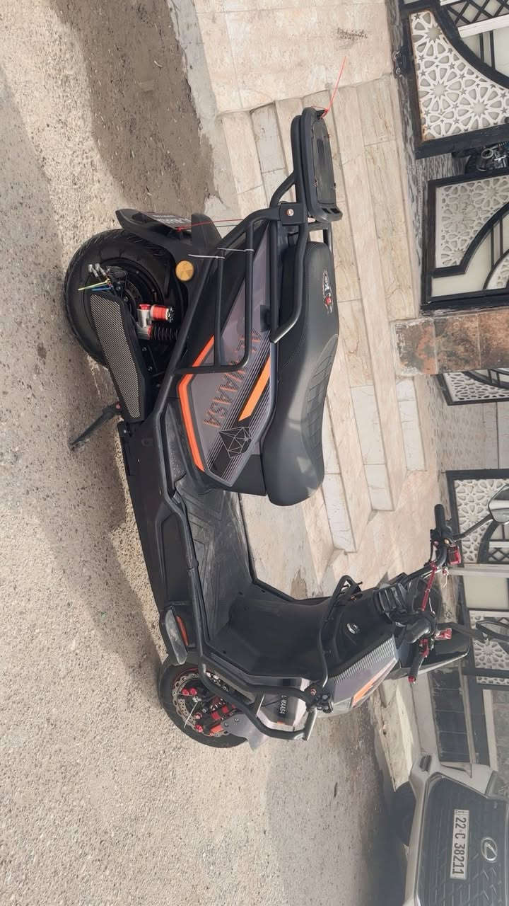 سلام عليكم مأطور شحن البيع بعدة جديد موديل 2025 ستة باتري بعدة جديد العنوان الرمادي علة شارع 17 قرب جامع هميم السعر 700  وبي مجال الرقم الهاتف  ***********
