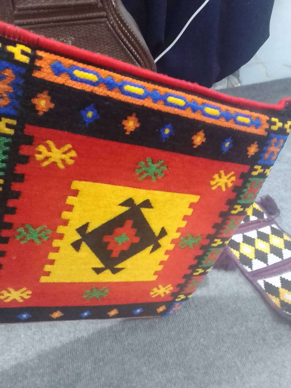 اسلام عليكم جميع هذه المواد50مع التوصيل


**إذا كنت صاحب هذا الإعلان وتريد حذفه لأي سبب، رجاءا أرسل رسالة إلى الدعم الفني**