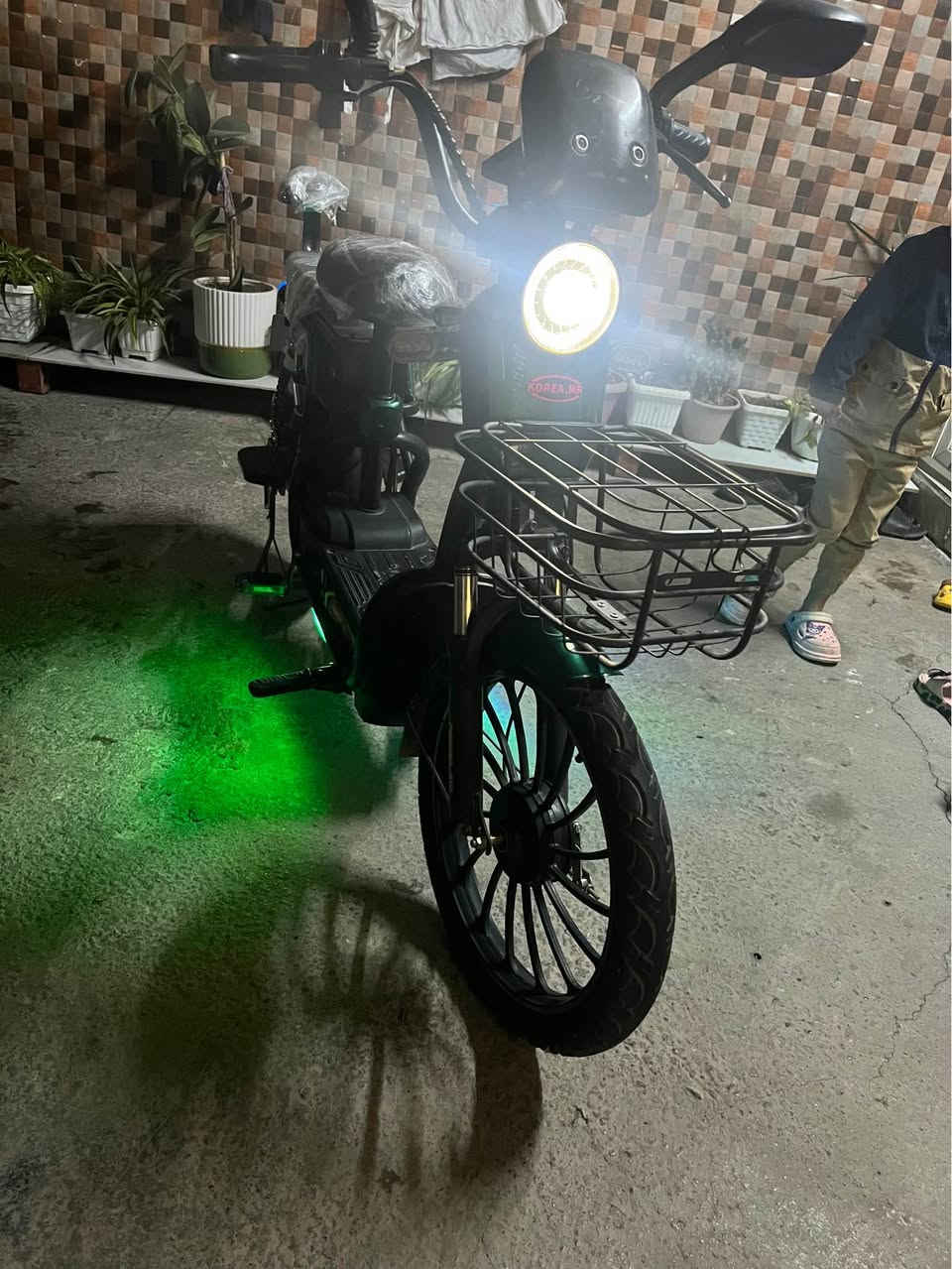 مانتۆر شەحن حجم ٢٠بلوتوز ساشە ئای پاد زۆر خاوێنە شکاوی نیە زۆر نەرۆیشتوە بەشەرتە پێنج پاتریە أربيل, العراق


**إذا كنت صاحب هذا الإعلان وتريد حذفه لأي سبب، رجاءا أرسل رسالة إلى الدعم الفني**