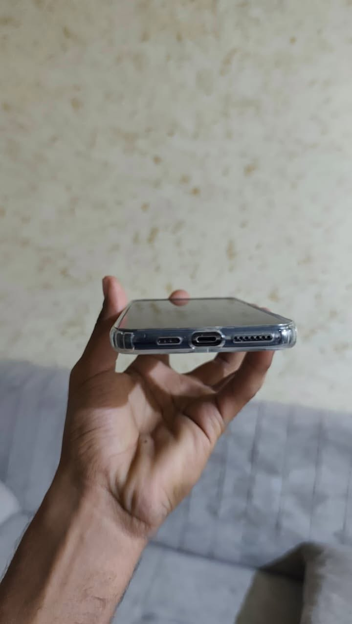 ايفون اكس ماكس 🔥🔥
مبدل فقط بطاريه اصيله ١٠٠
شاشه بلاديه بس مفطوره بس ما ماثر مثل ما موضح بلصور
ضهر مفطور ايضاً موضح بلصور
ذاكره ٢٥٦
دبل شريحه 
وفيس ايدي توقف بلتحديث غير هاذه الباقي كله شغال جهاز خير من الله
السعرر ١٥٠وبي مجال بسيط


**إذا كنت صاحب هذا الإعلان وتريد حذفه لأي سبب، رجاءا أرسل رسالة إلى الدعم الفني**