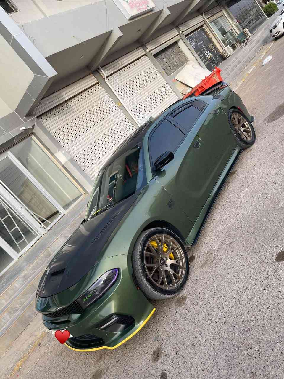 السلام عليكم 

للبيع او مراوس حسب القناعة 

السعر 230$ وبيه مجال بسيط  

دوج جارجر 2022 ارتي فول مواصفات 1/1 

لون زيتوني مميز 🫒

فتحة 
كشنات كنتارة
كشن كهرباء 
سستم سماعات مع دمام 
ويل توسايز اصلي
تخم تايرات توسايز 
لايتات امامية زرع عدسات 
حادث جاملغ وبنيد  

***********
