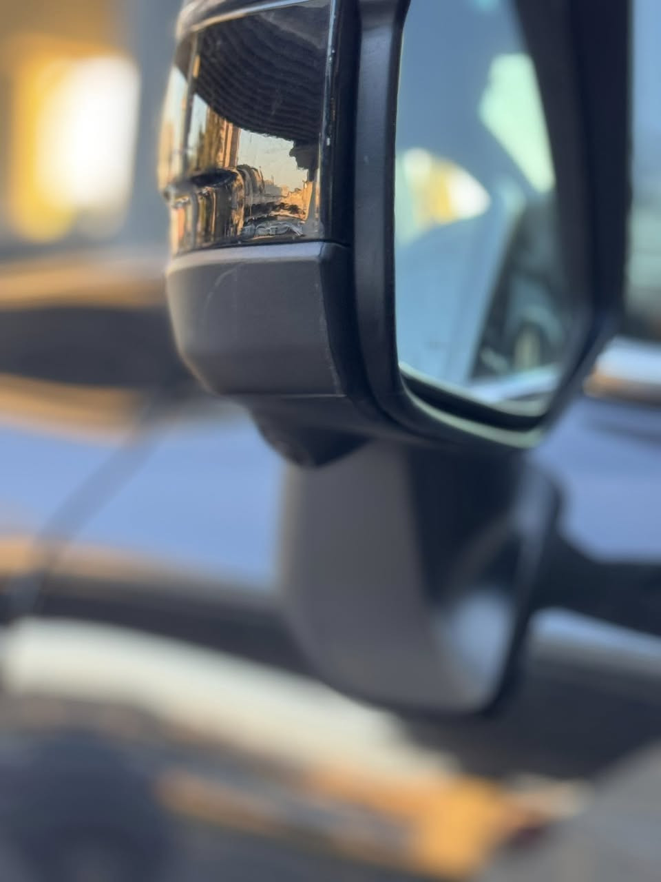 للبيع و مراوس بجمسي دينالي 2025
لاند كروز GXR لمتدد تون تيربو 
لاندكروز  2024   GXR لمتد  

فول مواصفات 1/1 

1- فتحة 
2- بصمة 
3-كراسي كهرباء 
4- كشنات جلد
5- شاشات عرض  
6- حساس خلفي وامامي 
7- جنطة كهرباء 
9- رادرات جانبية 
11- كشنات خلفية كهرباء 
12- 5 كامرات 
14- كشنات تبريد 
15- شاشة عرض دات شو 
وباقي مواصفات ال limted. 
حجم المحرك 3.500 تون تيربو  
#مع  صندوق ملحقات كامل
ماشيه 13.000 الف بعدها على وضع الوكاله 
(رقم اربيل )
للاستفسار الاتصال على الرقم 
المكان : بغداد  - اليرموك ***********
