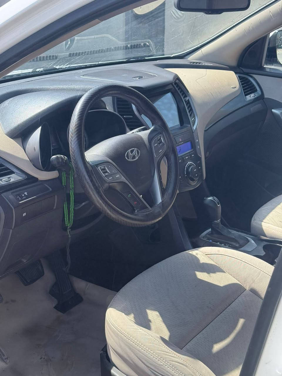 السلام عليكم ورحمة الله
سنتافي 2013 خليجي

بيها ضربه صغيرة في الباب الامين

مواصفات كثيرة ما عدا البصمه

السعر 160
بيع او مراوس كيا صالون

محرك مبدل طابوگه شرط الفحص مع الضمان

المكان البصرة خور الزبير

***********

غير متواجد على النت
