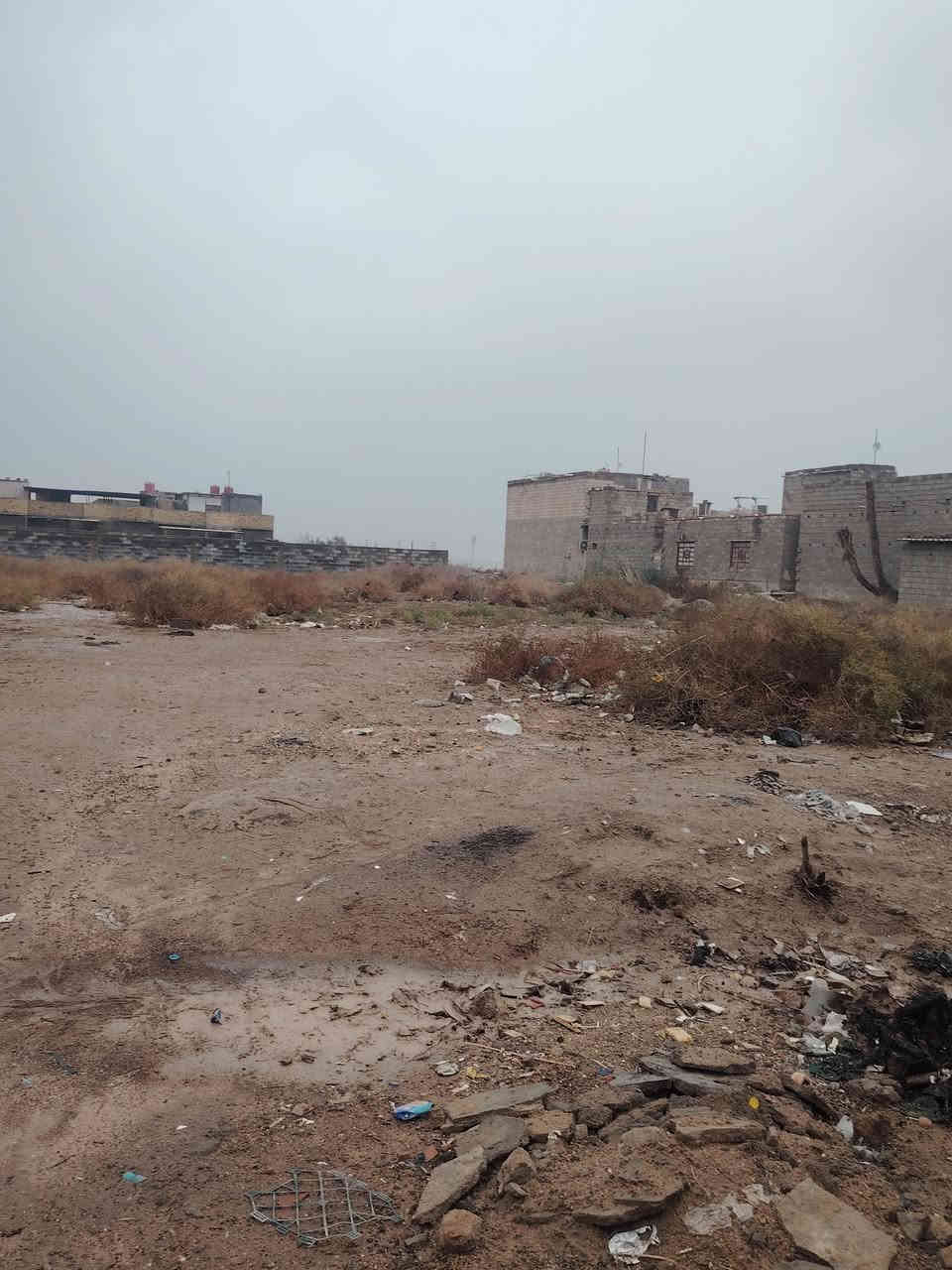 ارخص ارض ببو الخصيب
*********** 
يتوفر ألف وميه متر طابو زراعي عراقي
١١٠٠
البصره ابي الخصيب الحمزه الفوق
تبعد عن طريق الوسطي ٧٠٠ متر
واجهه عشرين متر
بصفه نهر جاري
السعر المطلوب ٨٥ وقابل للتفاوض 
للاستفسار اكثر اتصل ***********
