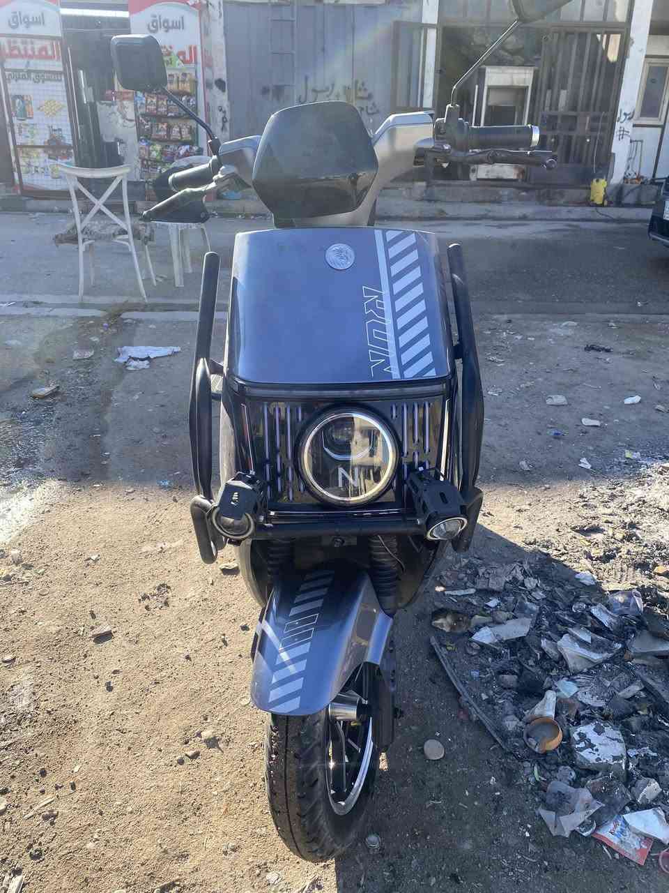 السلام عليكم 
دراجه شحن صقر 
الدراجه جديده استعمال شهر 
بطاريه ليثيوم تمشيك 90 كيلو حقيقي 
نظام سرقه 
نظام تشتغل عن بعد 
نظام البصمه 
نظام البك 
مكلف بلنشر 
***********
