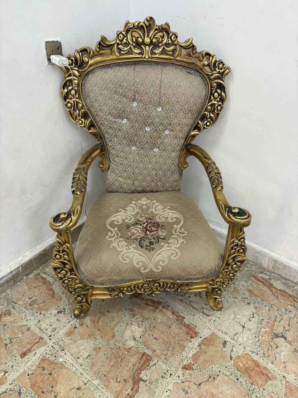 للبيع السعر ٦٠وبيهن مجال ٣مقاعد


**إذا كنت صاحب هذا الإعلان وتريد حذفه لأي سبب، رجاءا أرسل رسالة إلى الدعم الفني**