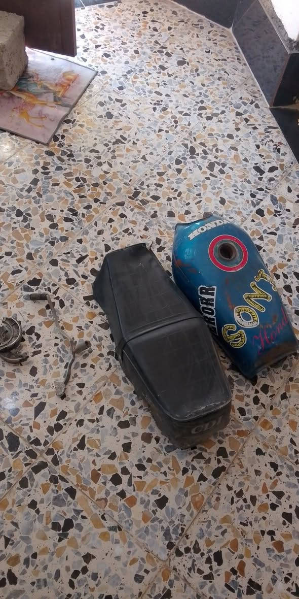 سلام عليكم شباب غراض ايراني 5 كير بيع مال خساره بانسب الاسعار المو شراي لا يجي فدوه  بغداد شعله هاذ رقمي ***********
