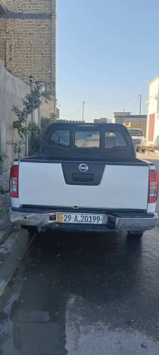 السلام عليكم
نيفارا 2010 رقم دولي تحويل مباشر هزه جديده سنويه لل31
السياره بيها ضربه بالجاملغ الكدام بدون شواصي 
مصبوغه عام 
السياره اوتماتيك مكفوله كير ومكينه وحداديه وتخم تاير 
السياره ماشيه 200
السياره احله من الصور 
اريدها ب87 بيها مجال حك الجيه
المكان البصره /قضاء المدينه 
للاستفسار 
***********
***********
