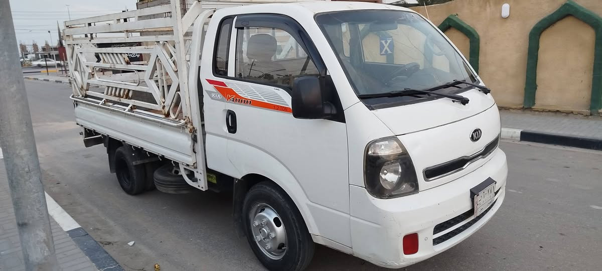 السلام عليكم كيا بنكوم موديل 2015 للبيع سياره مكفوله وكفاله عامه رقم بصره سياره موجوده بالبصره سعر السياره 118 وبيها مجال للشراي ***********
