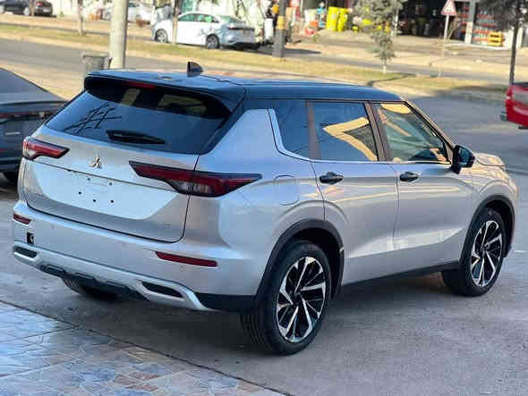 ميد سيبوشي ئوتلندر 2024 
مو عام ابيع عام صبخ.بدون اريرباك. بدون دواخل.بجم كپص
***********☎️
مواصفاتSE
بصمة
شاشه 
خمس كاميراة
رادار 
حساس 
تحكم ستيرن 
تحديد سرعة
كوشناة كاربائي
كوشن هيتر 
بابين بصمة
صندوق شفت
و بعد بي هواي مواصفات معروفه
سعر 155$و بها مجال
