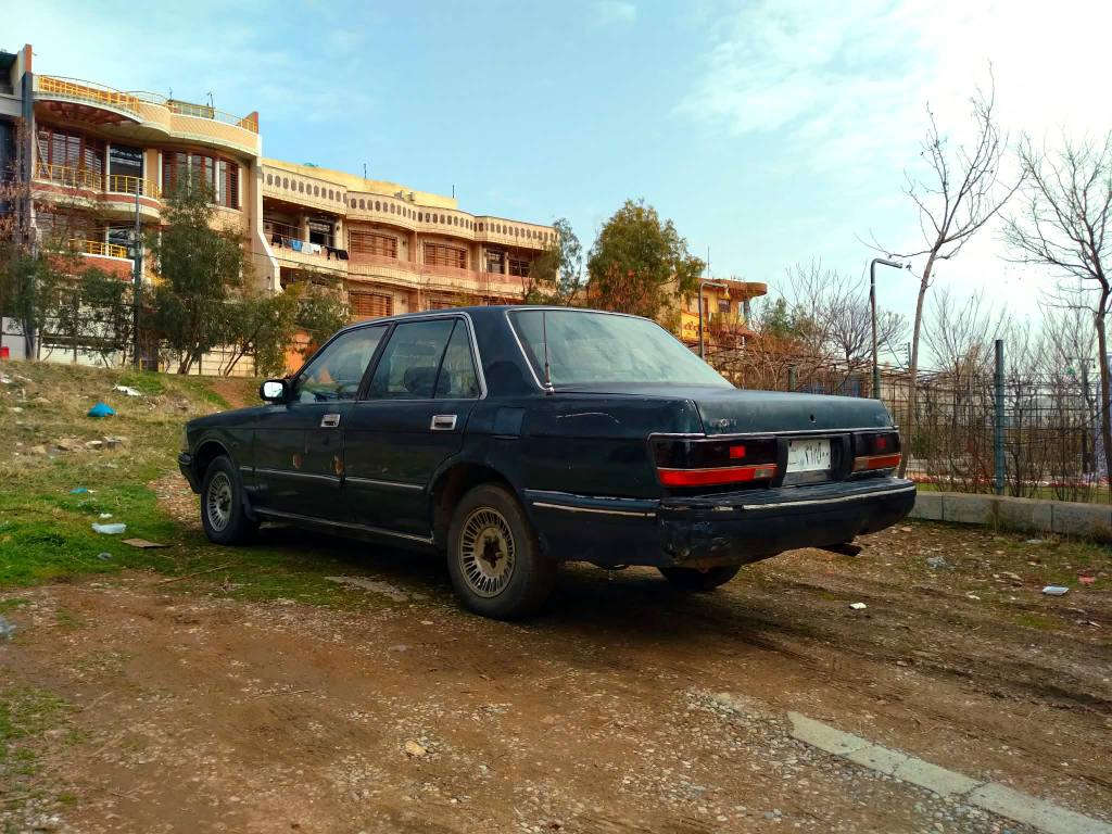 ئەم سیدانە بۆ فرۆشتن 
مۆدێلی 1990 
گێڕو مەکینەی ئەڕنەب 2500 ی تۆماتیک 
ئاڕمی پلاستیکی سلێمانی 
پێنج تایە و ویلی سۆپەر لەژێریا 
کارەبای و گەرمی ئیش ئەکات 
کۆمپلێسەری تەبریدی لەسەرە 
جام کارەبا 

سەیارەکە تەنها پارەی گێڕ و مەکینەکەیە 
نرخی 13 گەڵا 
شوێن سلێمانی 

***********

*********** السليمانية, العراق
