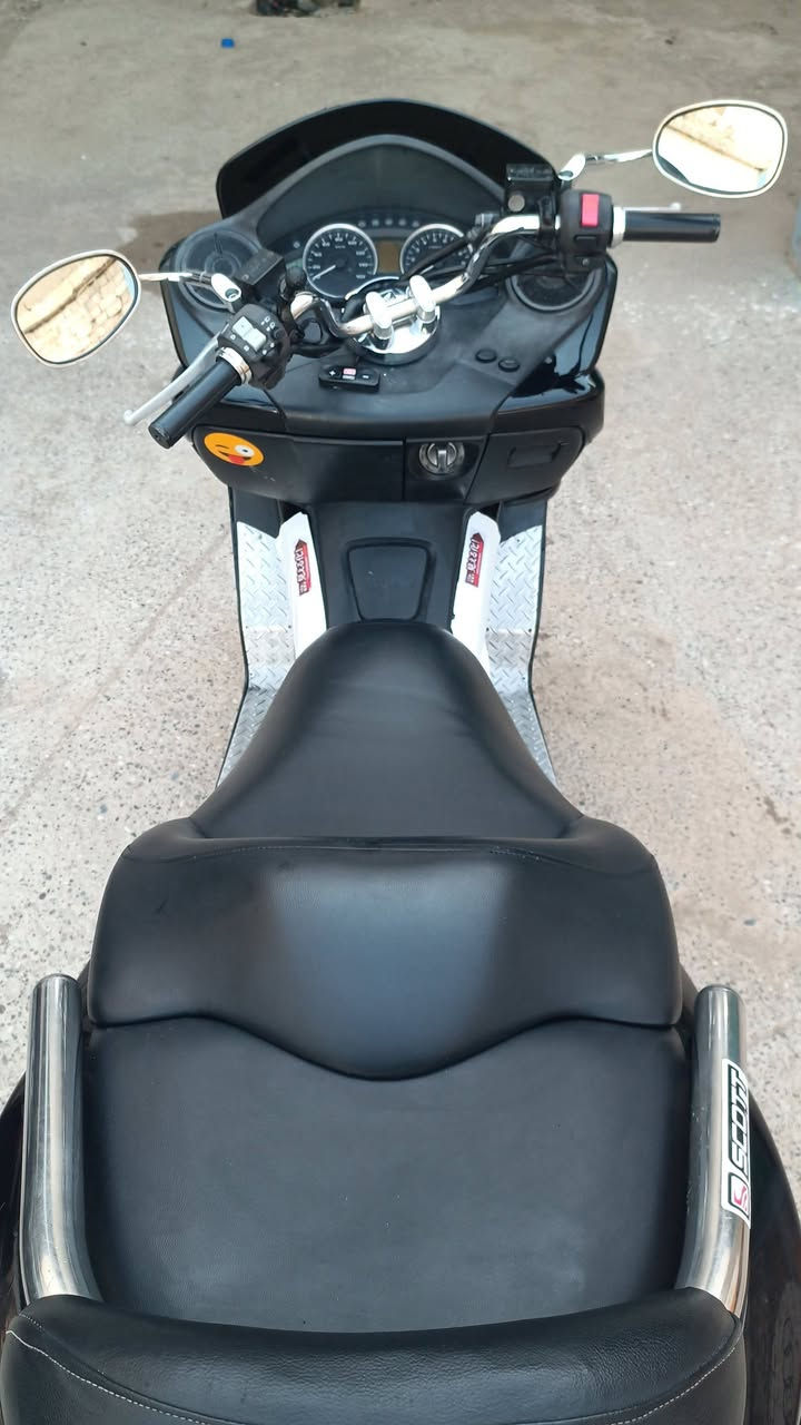 سلام عليكم مرخصة الادمن الحلال للبيع  فورزه 0/10 نضافه خير من الله دراجه فول كفاله عامه نضافه بعد احلا من الصوره عليههً.رمبه شلعه ومعدل ✈️خير من الله  وكير شغال /7 كير /4تحويلات /مو شراي لأتعبني مكاني الموصل بل ايمن /رقمي ***********
