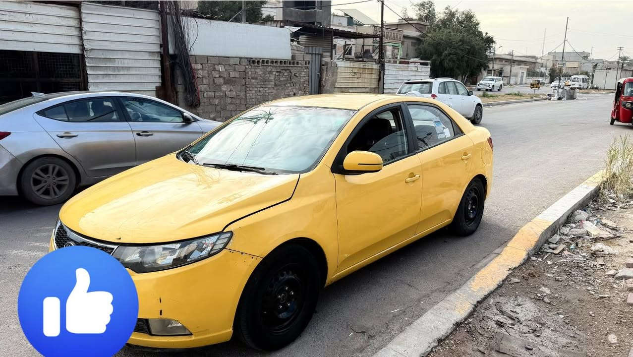 السلام عليكم سيراتو خليجي موديل 12 السياره مكينه وكير مابيهن شي السياره سنويه بسمي شرط التحويل بيهه ضربه ربع القماره سونارهه عندي مصفره هيئه وغرامه سياره نصبتهه حلوه وكاعده بيهه شويه نقوصات ابطاين وهيج خفايف تجي تكلب وتشوف بعينك رايدهه ب77 وبيهه مجال للشراي 
عنوان بغداد حي القاهره ***********
