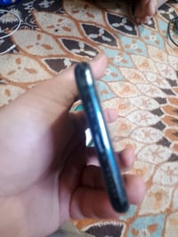 ايفون 11 للبيع ذاكره 512 كله بلادي كلشي مامبدل بي و بطاريه 68 وبي بس ه...