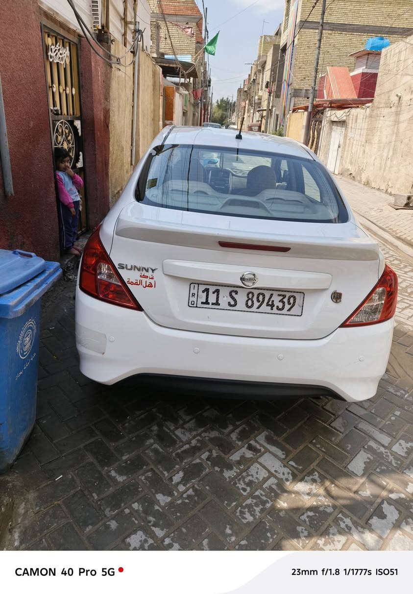 نيسان هندي بليته زرقه موديل ٢٠٢٠ الشركة العامه عميه بدون تحكمات ماشية ٥٤ السعر ١١٦ م الصدر سنويتها ٢٧ هاتف *********** بيها طخات بسيطه موجوده من اشتريتها
