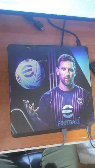 للبيع سوني PS4 Slim — مساحة 1 تير
🔷 نضام 12.52
🔹 الجهاز نظيف وما بيه أي مشاكل
🔹 تشغيل مستقر وما ترتفع حرارته
🔹 الاالعاب موضحه بصوره بيس26 فيفا26 
🔹 معه يد أصلية + يد تجارية شغالات 100%

الالعاب مثل ما موضحه بل فيديو

السعر: 270 ألف فقط

الموقع: بغداد
التواصل: واتس اب / خاص
***********
