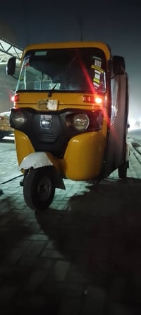 تكتك موديل 2019  شهر ال 10 مرقمه سنويه مكينه مشتغلهه ب الشركه فول شغله...